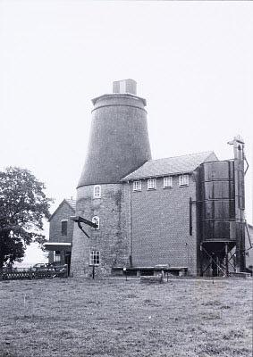 2, Molen 02666 Vreest Niet / De Hoop (Elsen), Foto van Grund, P., opname oktober 1990 | Database Nederlandse molens media-bestand