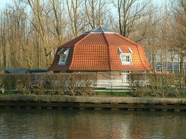 6, Molen 01471 b Polder Bolgerijen, De Achtkante Molen / De Nieuwe Molen / De Grote Molen (Vianen), Foto S. Boumans, 27 mei 2005 | Database Nederlandse molens media-bestand