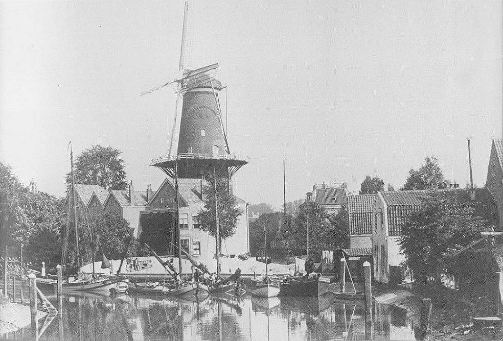 4, Molen 03940 q De Maagd / De Dordtsche Maagd (Dordrecht), Foto 1915, collectie D. van Asperen | Database Nederlandse molens media-bestand