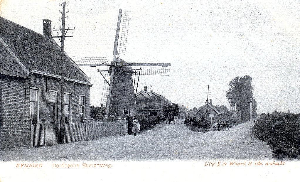 1, Molen 02766 De Kersenboom (Rijsoord), Ansichtkaart coll. van Jaap Dekker (1905)De molen had hier nog een houten bovenas | Database Nederlandse molens media-bestand