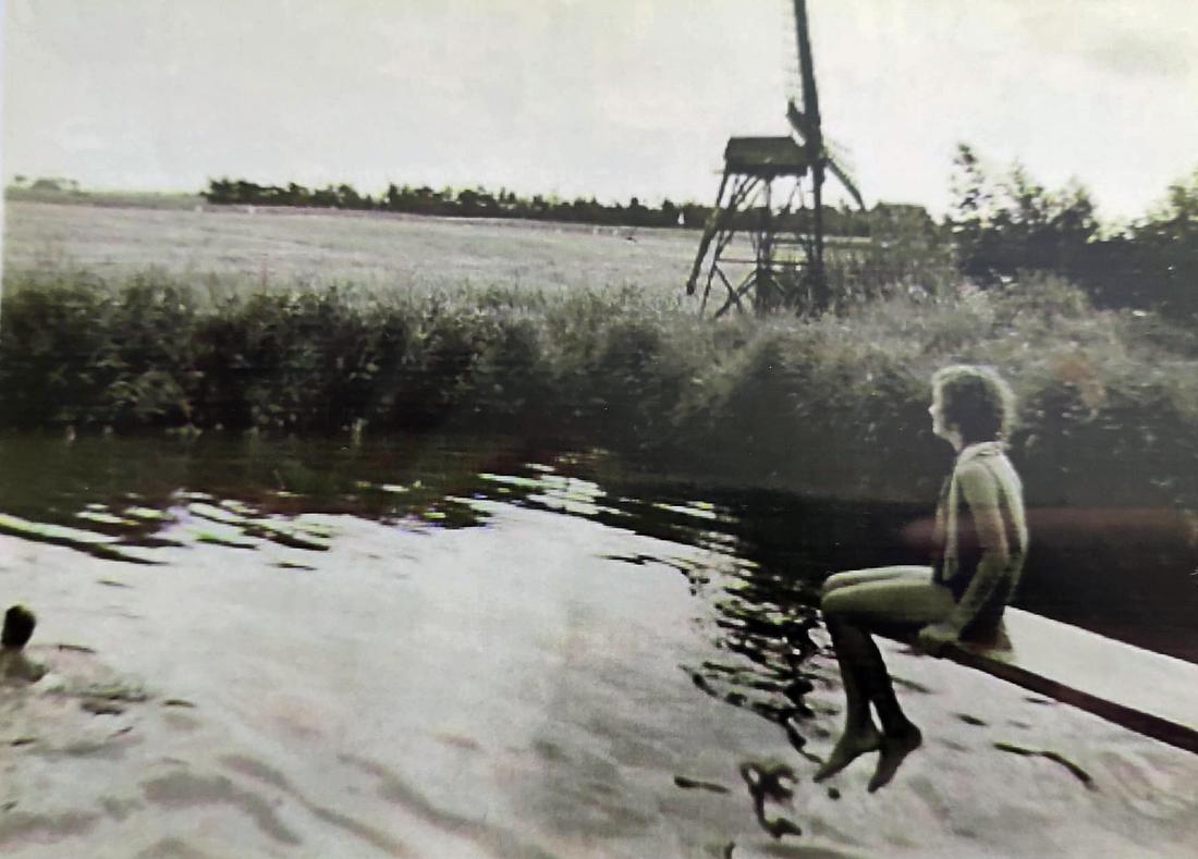 1, Molen 17954 Waterververser zwembad (Stiens), Foto onbekend, collectie DVM | Database Nederlandse molens media-bestand