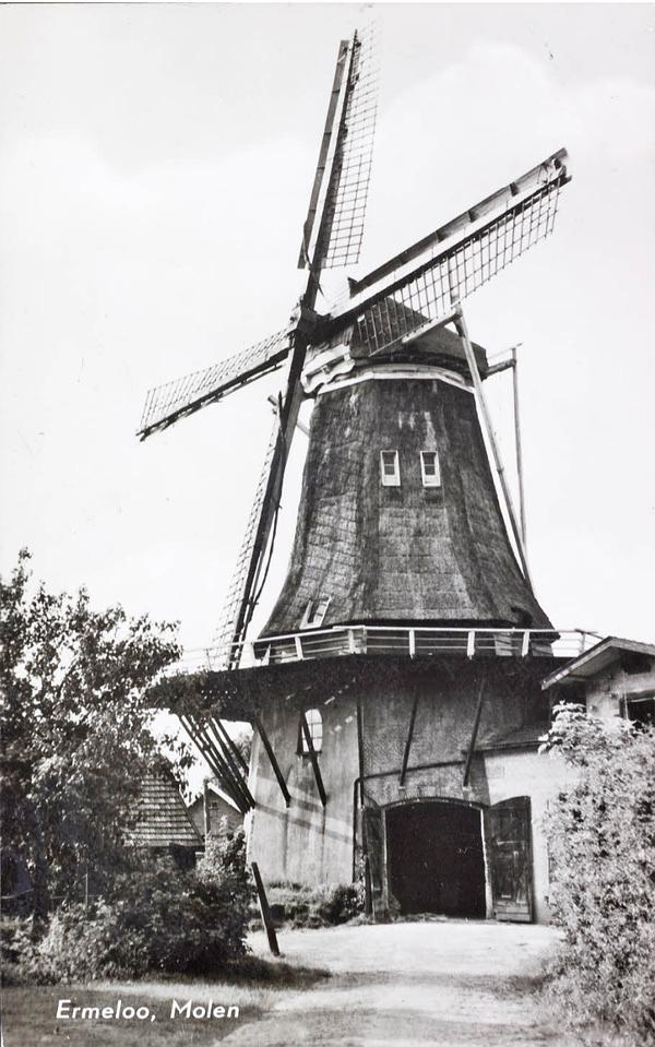 Molen 01236 De Koe (Ermelo), Ansichtkaart, coll. DHM | Database Nederlandse molens media-bestand