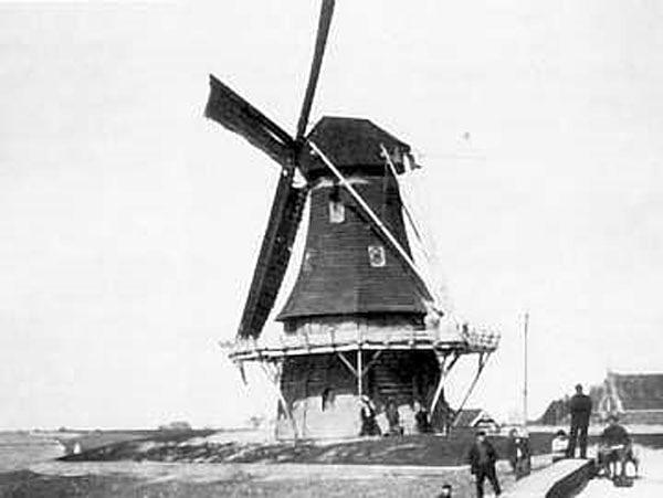 3, Molen 01422 De Bazuin (Harlingen/ Harns), Foto coll. DVM | Database Nederlandse molens media-bestand