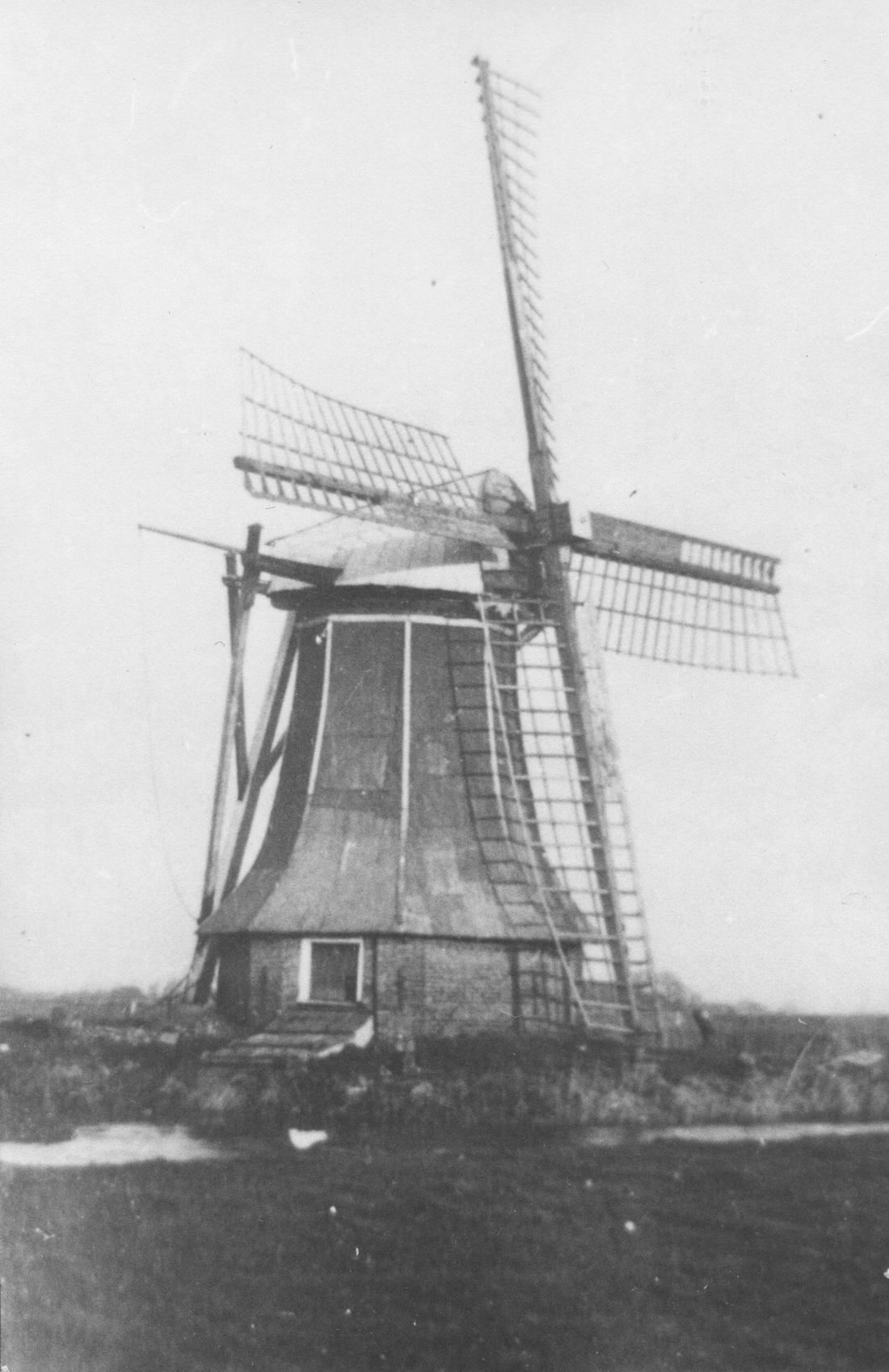 1, Molen 02939 Polder 375, Molen van Van Dijk (Wommels), Foto coll. W.A. Korpershoek | Database Nederlandse molens media-bestand