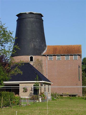 5, Molen 02666 Vreest Niet / De Hoop (Elsen), Foto van H. Noot, opname 17-08-2005 | Database Nederlandse molens media-bestand