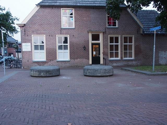 2, Molen Zoekplaatje: onbekende stenen (Heino), Foto S. Boumans, 28-08-2018 | Database Nederlandse molens media-bestand