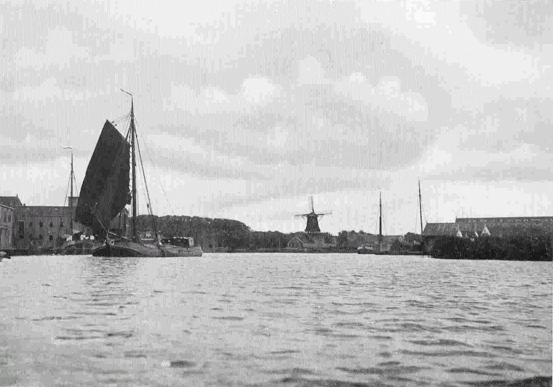 1, Molen 03807 c De Jonge Falk / De Jonge Valk (Grouw/ Grou), Afb. coll. P. Mulder | Database Nederlandse molens media-bestand
