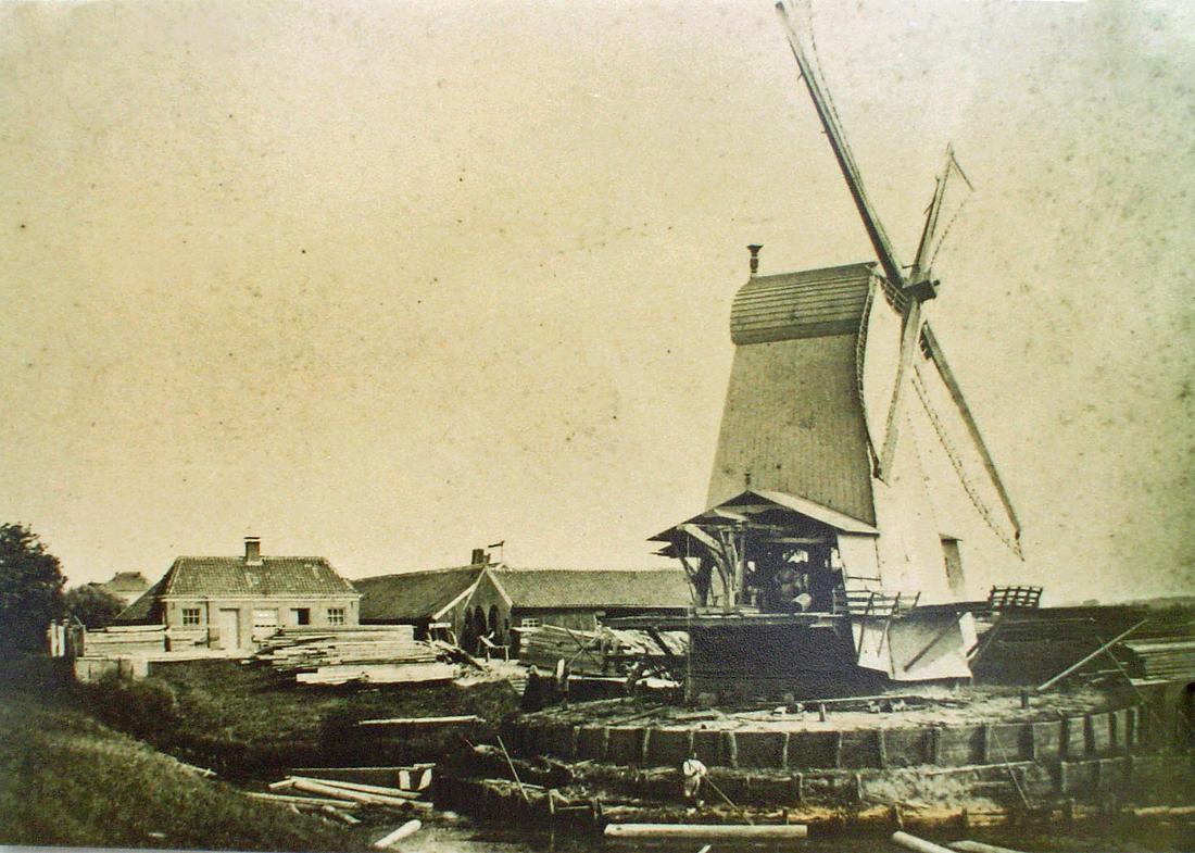 Molen 00856 a De Hoop / De Vlijt / Molen van Verburgt (Arnhem), Foto 1889, coll. Martijn Kuipers | Database Nederlandse molens media-bestand