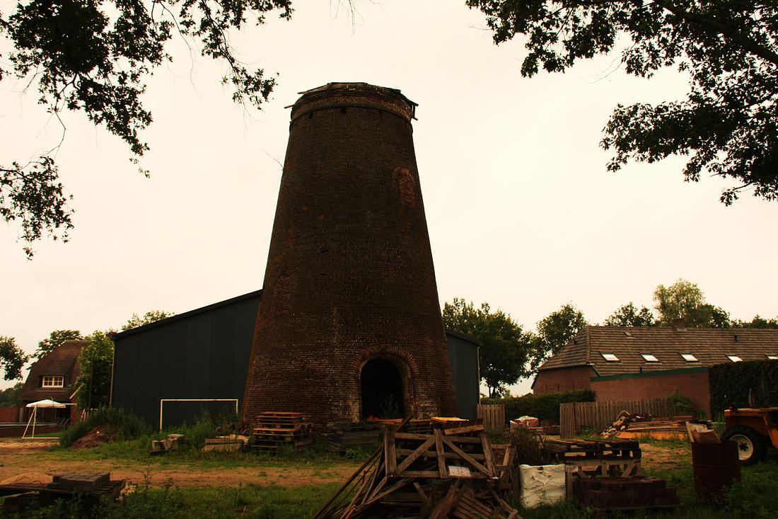 5, Molen 02578 Meule van Swinkels / Nooit Gedacht (Schaijk), Foto Dennis Van Cronenburg, 21-08-2010 | Database Nederlandse molens media-bestand