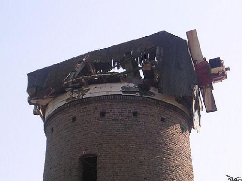 3, Molen 01570 Elderse Molen / De Ellenaar (Mierlo), Foto Thijs Michielsen, opn. 10-09-2006 | Database Nederlandse molens media-bestand