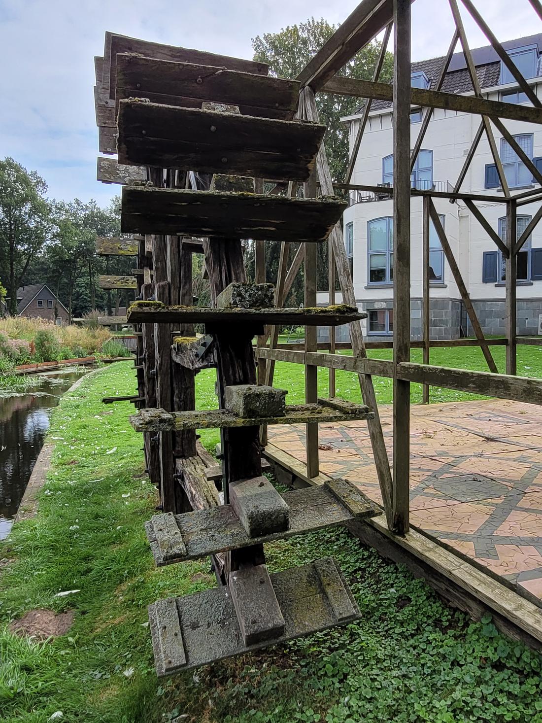 2, Molen 03137 a Stadsmolen (Lochem), Foto van John Verpaalen, opname 05-08-2024, Herinnering aan de verdwenen molen | Database Nederlandse molens media-bestand