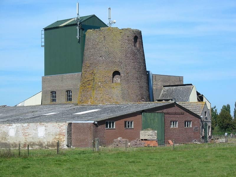 2, Molen 00867 a Molen van Berntsen / Molen ten Benzel (Loerbeek), Foto J. van der Molen, opname 14 maart 2004 | Database Nederlandse molens media-bestand