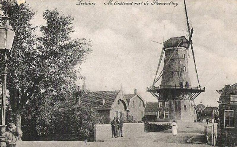 1, Molen 01210 a Leerdamse korenmolen op de Westwal (Leerdam), Ansichtkaart, coll DVM | Database Nederlandse molens media-bestand