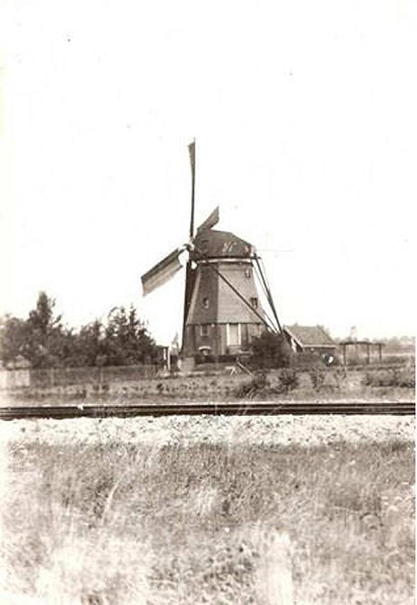 1, Molen 04897 De Grenadier (Driewegen), Foto coll. Vincent Mepschen | Database Nederlandse molens media-bestand