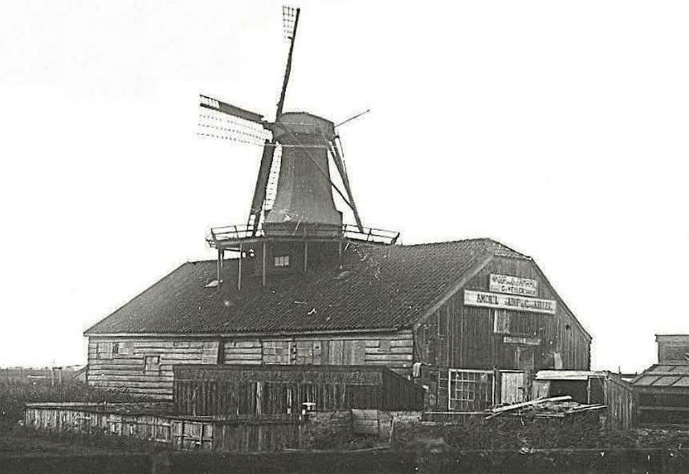 1, Molen 01106 De Zwarte Ruiter (Zaandijk), Foto collectie J. Broere | Database Nederlandse molens media-bestand