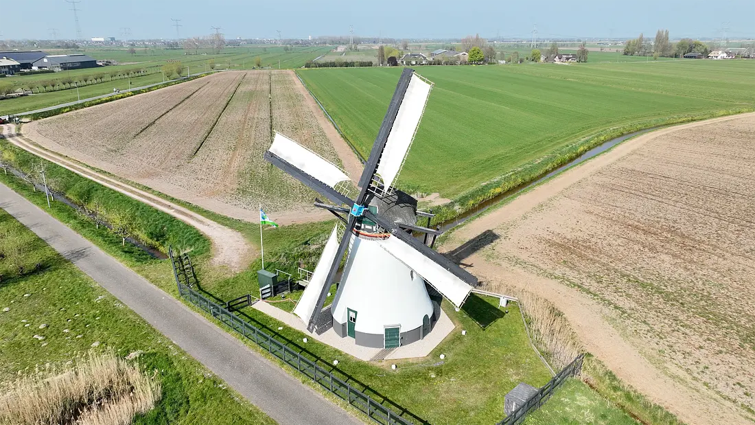 5, Molen 02569 Souburgse Molen (Alblasserdam), Dolf Kanaar (11-04-2025)  | Database Nederlandse molens media-bestand