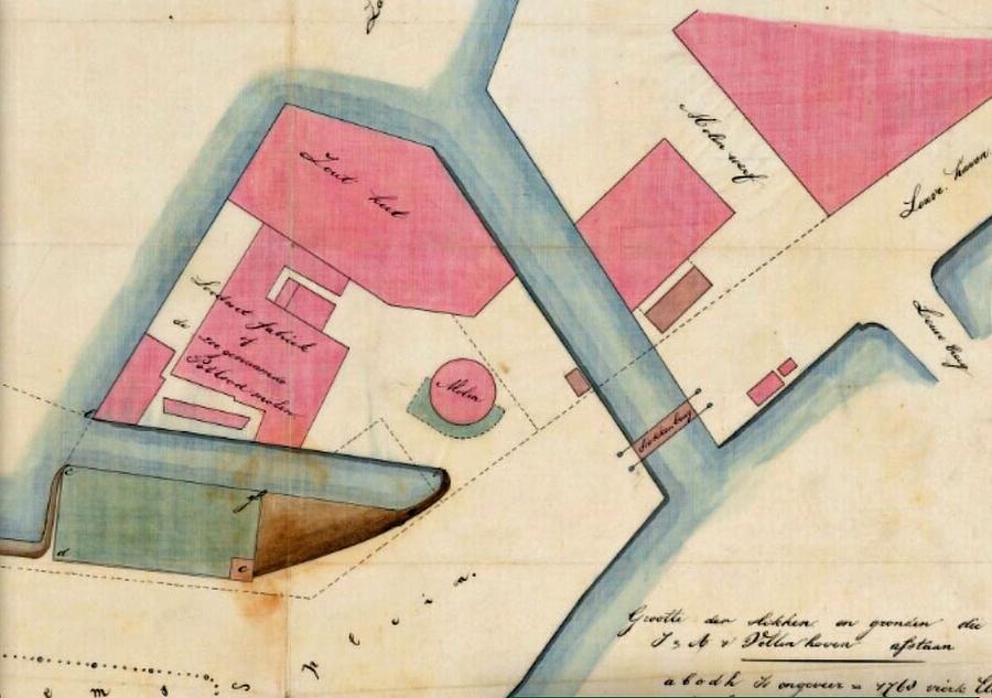 Molen 14875 Potloodmolen bij de Nieuwe Hoofdpoort (Rotterdam), Afbeelding coll. Stadsarchief Rotterdam
Kaart van de gronden en slikken bij de Zalmhaven en aan het Willemsplein, in gebruik geweest bij de heren J. & A. van Vollenhoven en aangekocht door de gemeente. Calque op linnen. Op de kaart is de loodwitfabriek of de zogenaamde potloodmolen aan de Zalmhaven ingetekend. 1863 | Database Nederlandse molens media-bestand