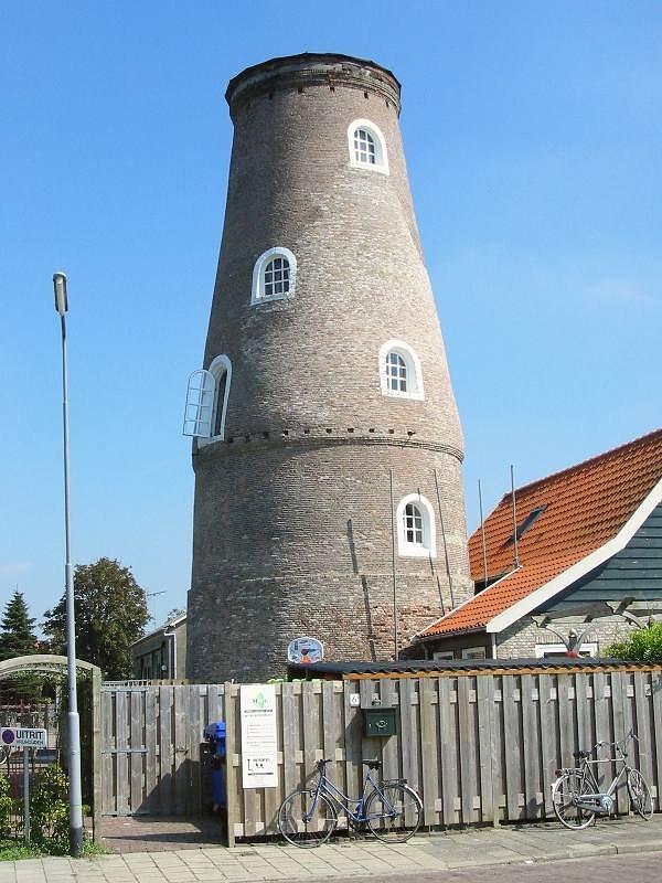 Molen 03565 De Hoop (Heinkenszand), Foto: W. Jans, opname 4 september 2004 | Database Nederlandse molens media-bestand