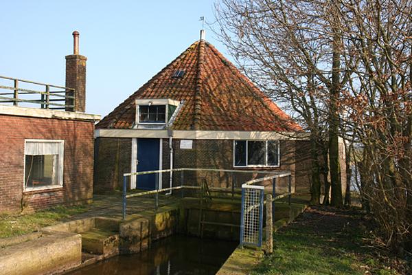 2, Molen 01792 bis Polder Snelrewaard, Zuid Linschoten, Schagen en den Eng (Oudewater), Foto Ronald Bakker, opname 12 maart 2016 | Database Nederlandse molens media-bestand