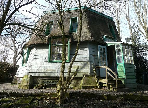 2, Molen 00019 De Ronde Veenen / Polder Veldzijde, Driehuizer Molen (Wilnis), Foto: Funda, 2016 de molenromp is verkocht | Database Nederlandse molens media-bestand