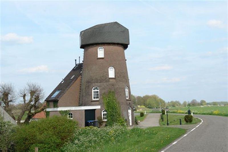 5, Molen 03507 n Molen De Jager / Molen De Wit (Herwijnen), Foto: Frits Kruishaar, opname april 2008 | Database Nederlandse molens media-bestand