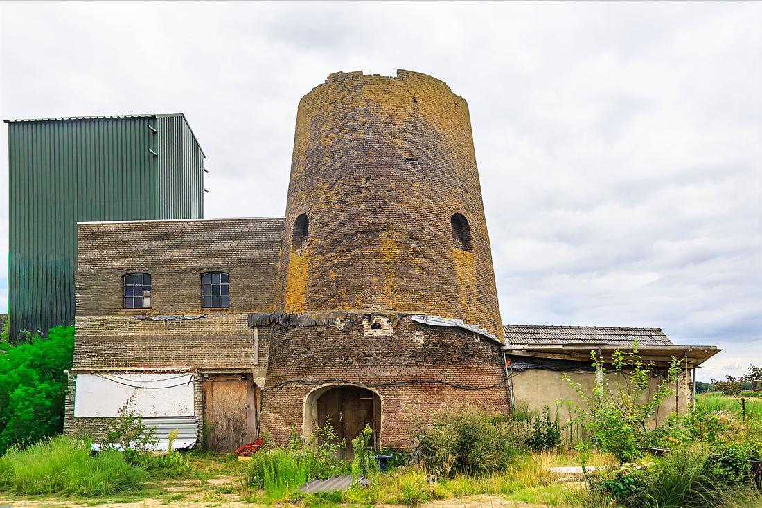 Molen 00867 a Molen van Berntsen / Molen ten Benzel (Loerbeek), Foto van Frank Hendriks (22-08-2025) | Database Nederlandse molens media-bestand