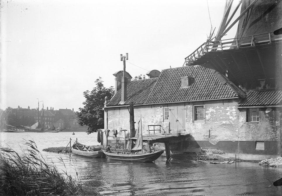 5, Molen 01270 Welgelegen / Dikke Molen (Zwijndrecht), Foto van molen Welgelegen, van voor 1939, collectie Beeldbank RAD 309_106833 | Database Nederlandse molens