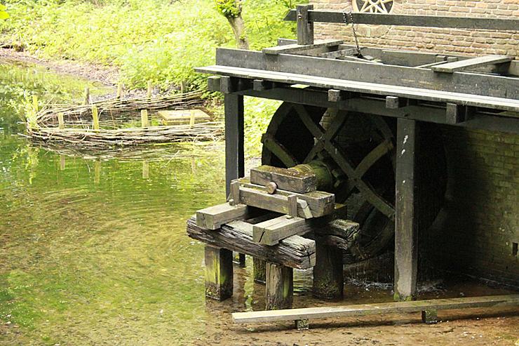 5, Molen 10086 Voorheen Achterste Molen Loenen (Arnhem), Louis Kleijberg (5-6-2012) | Database Nederlandse molens media-bestand
