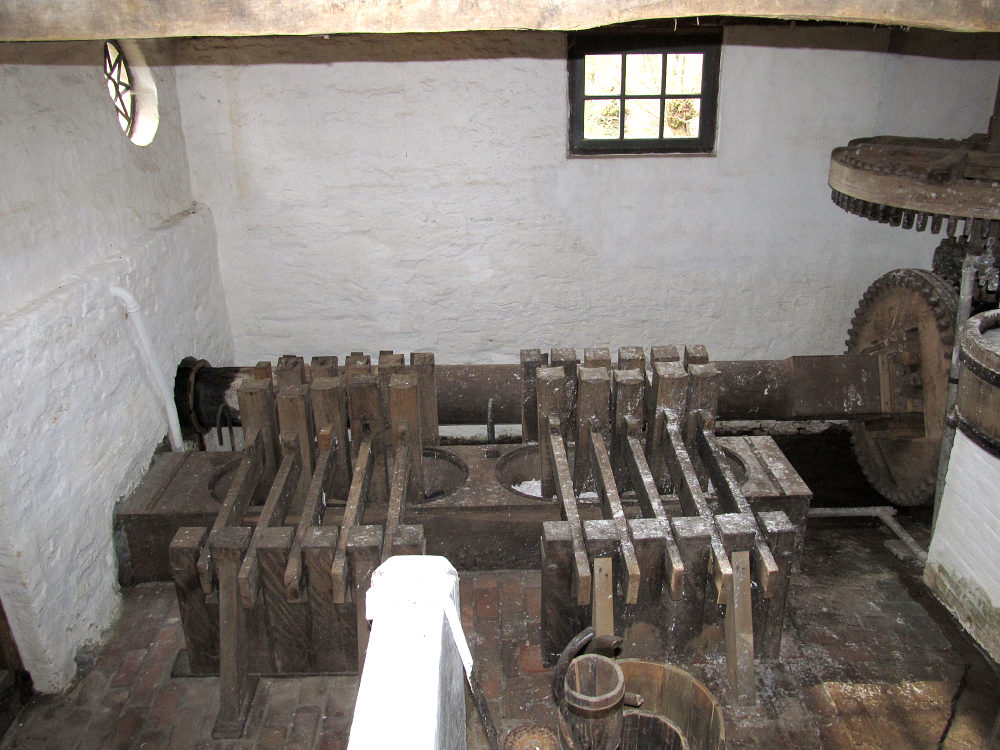 8, Molen 10086 Voorheen Achterste Molen Loenen (Arnhem), Jeffrey Cusiël (1-4-2017) | Database Nederlandse molens media-bestand