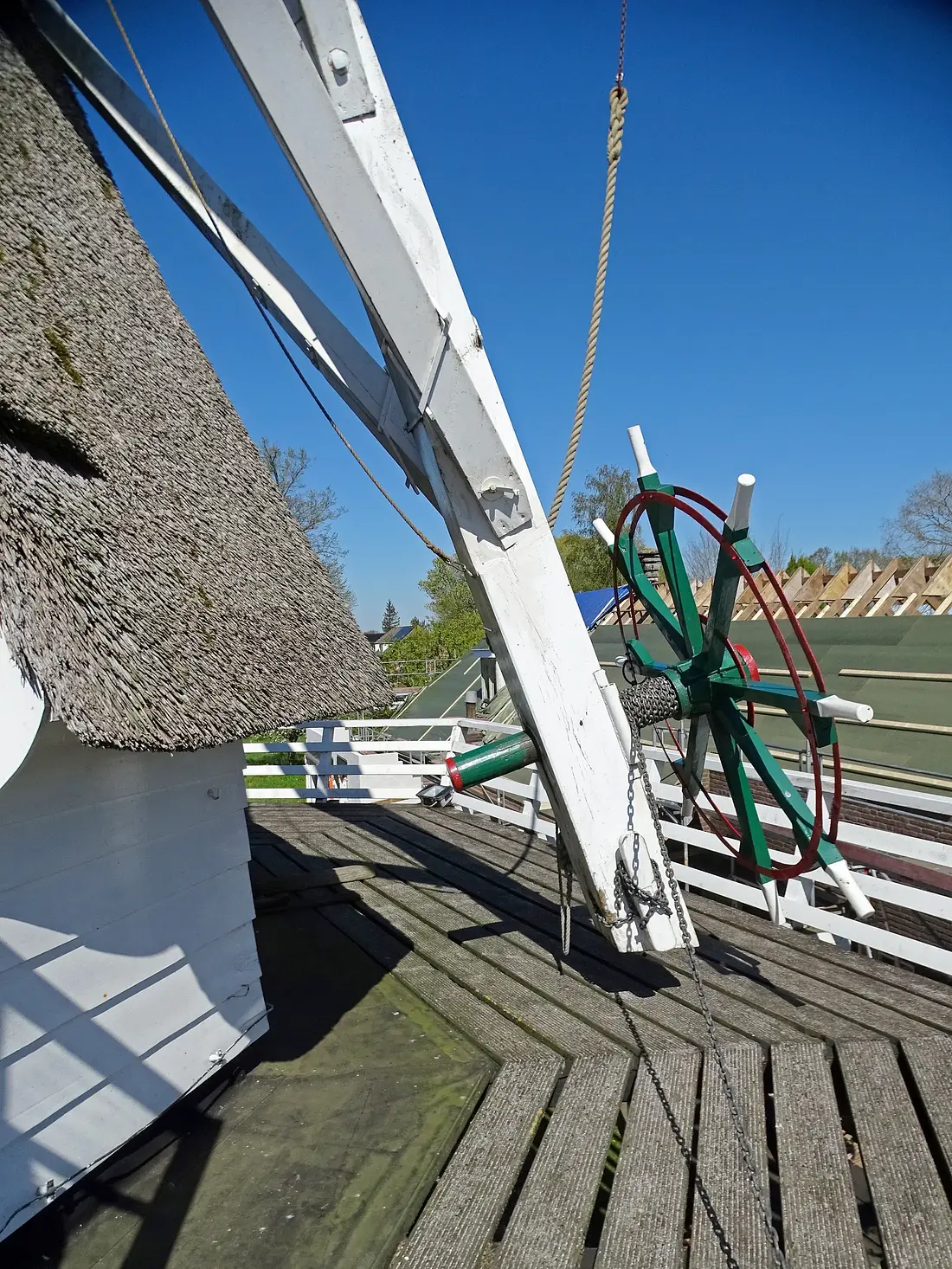 6, Molen 02886 De Valk (Zalk), Martin E. van Doornik (22-04-2026)&nbsp;Het kruirad met, heel opvallend, dubbele ringen op de spaken. | Database Nederlandse molens