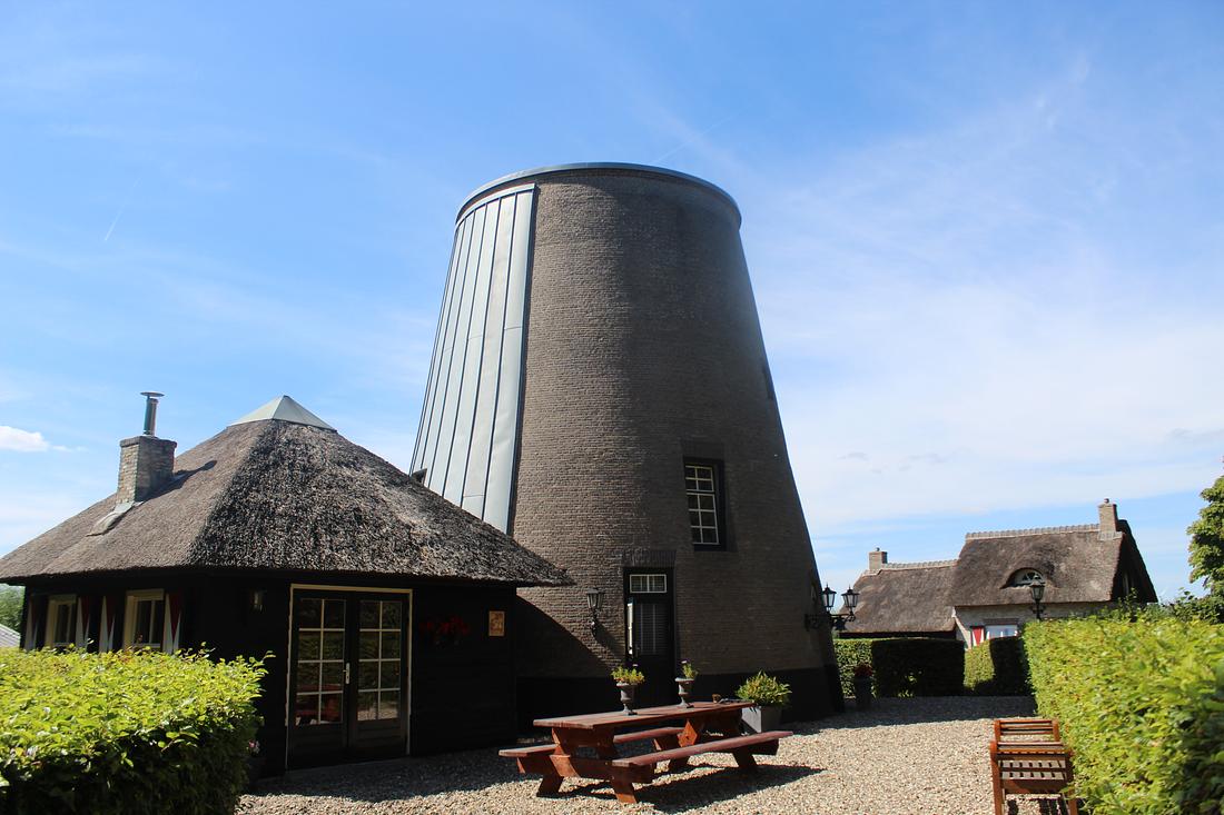 Molen 01863 d Sint Maartenspolder (Hoeven), Foto van Denis van Cronenburg, opname 07-08-2022 | Database Nederlandse molens