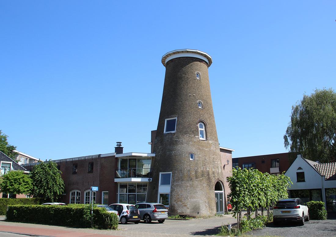 Molen 01048 De Nachtegaal (2e)/ Molen van Höcker (Heemstede), Foto van Denis Van Cronenburg (25-05-2026) | Database Nederlandse molens