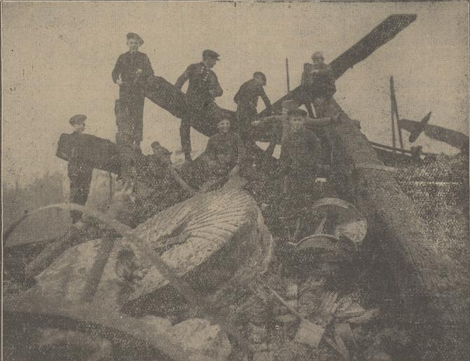 1, Molen 02628 (grondzeiler) (Staphorst), Provinciale Overijsselsche en Zwolsche courant10-04-1933
&nbsp; | Database Nederlandse molens