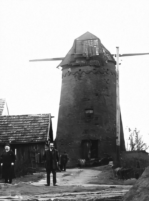 Molen 03899 e Windmolen van Berg aan de Maas (Berg aan de Maas), coll/ Urmonds archief | Database Nederlandse molens
