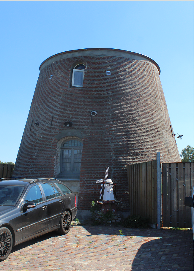 Molen 02520 Molen Willems / d'n Huub / Molen van Gijzel (Diessen), Foto van Denis van Cronenburg, 10-08-2022 | Database Nederlandse molens