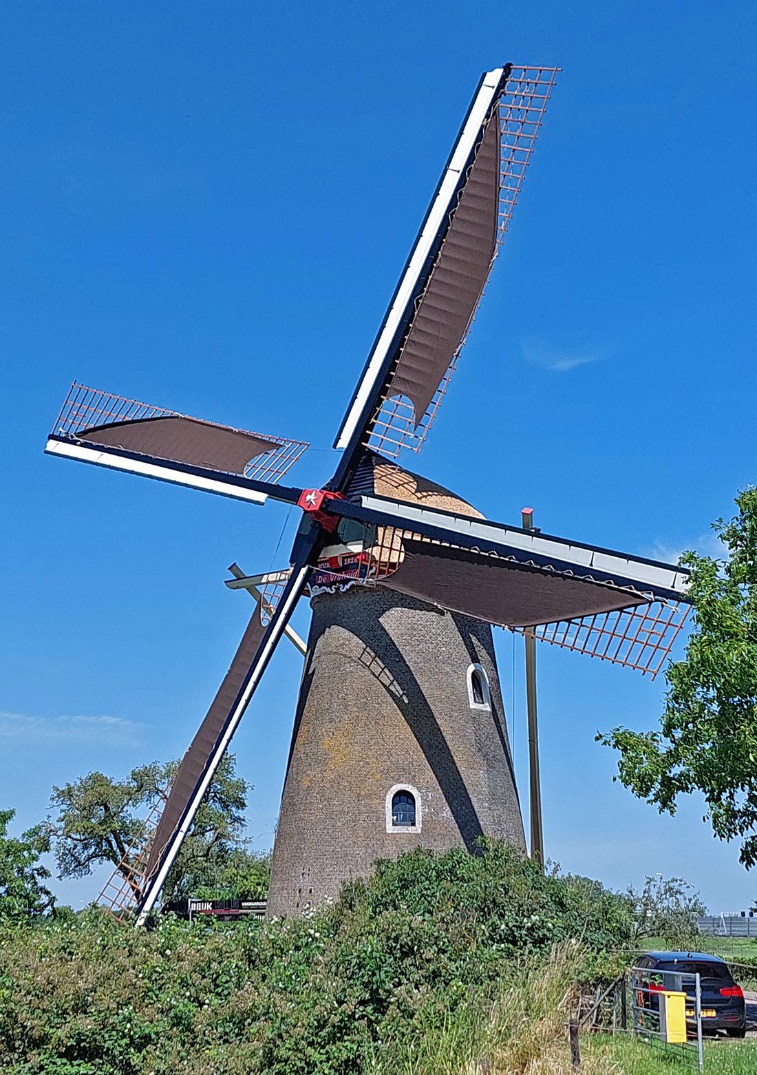 Molen 00250 De Vrijheid (Beesd), Justin van den Heuvel (20-06-2026)
Na een jaar stilstand draait De Vrijheid weer! Het nieuwe gevlucht is gemaakt op basis van historische beelden. | Database Nederlandse molens