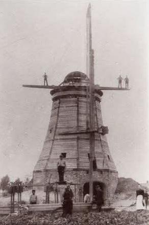 1, Molen 06470 (korenmolen) (Ommel), opbouw van de molen in 1901 | Database Nederlandse molens