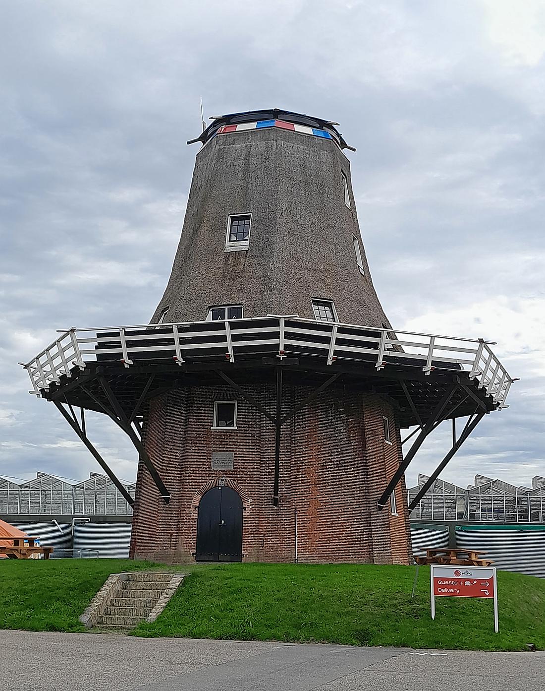 Molen 03227 Ropta (Metslawier / Mitselwier), Martin E. van Doornik (06-09-2026)De molen staat wegens restauratie zonder kap, staart en gevlucht. | Database Nederlandse molens