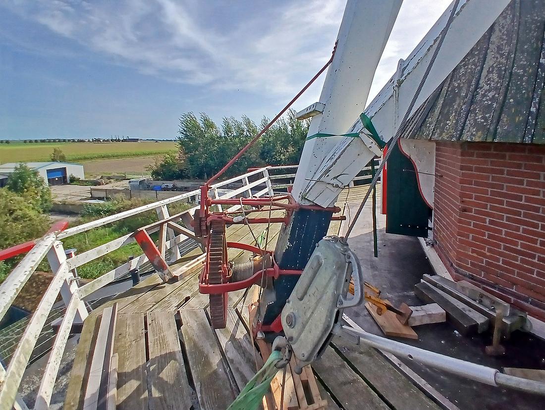 5, Molen 00486 De Zwaluw (Zuurdijk), Gijs Dinand Nienhuis (07-09-2026)Nog veel werk te doen op de stelling. | Database Nederlandse molens
