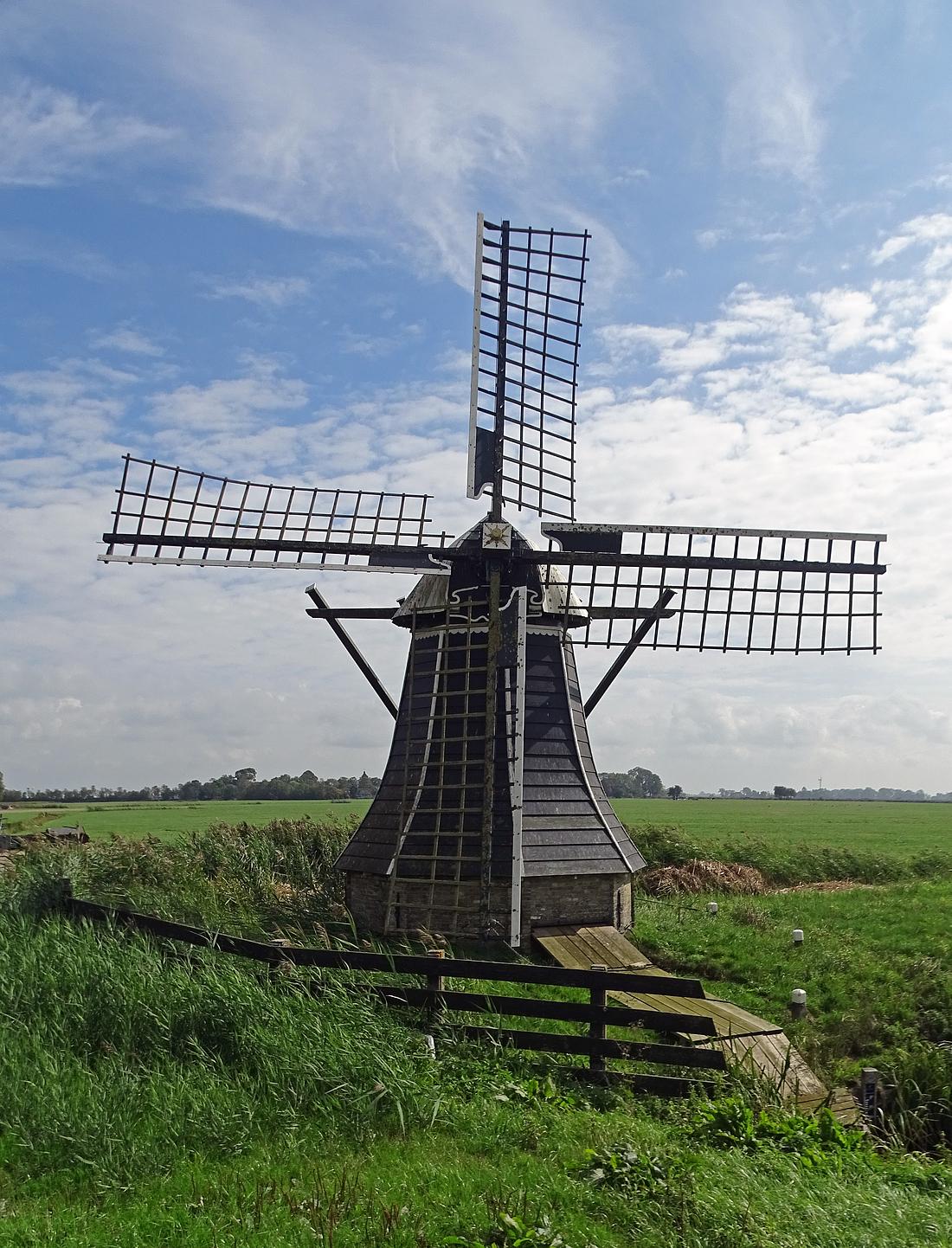 Molen 03739 Edensermolen / Ienzer Mole (Edens / Iens), Martin E. van Doornik (12-09-2026)Het molentje verkeert nu in erg matige staat, de windborden zijn eruit genomen. | Database Nederlandse molens
