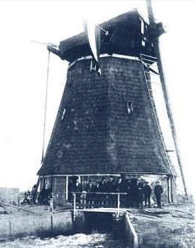 Molen 04450 b Polder De Bombay, De Bombay (Doezum), Ingebruikname dieselaandrijving in 1931 | Database Nederlandse molens