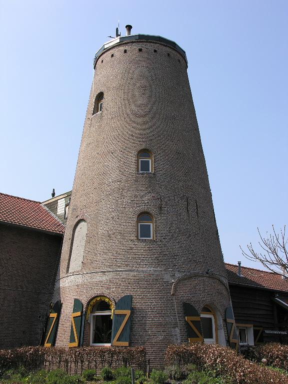 5, Molen 02007 Ronde Molen (Gilze), Foto S. Boumans, opname 06-06-2004 | Database Nederlandse molens