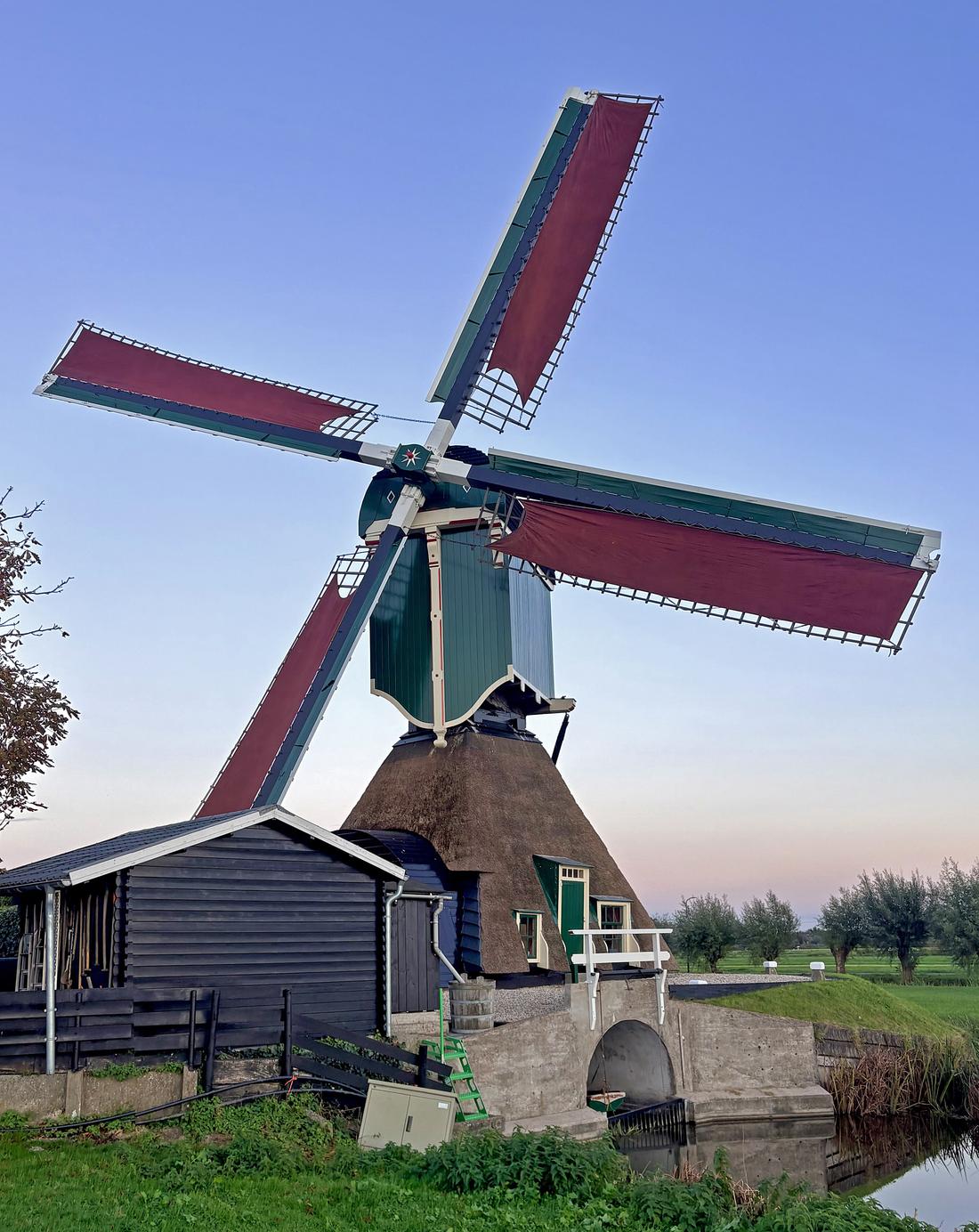 Molen 00023 Kockengense Molen (Kockengen), Bjorn Jannink (08-10-2026)De molen weer in zeil na het grote onderhoud. | Database Nederlandse molens
