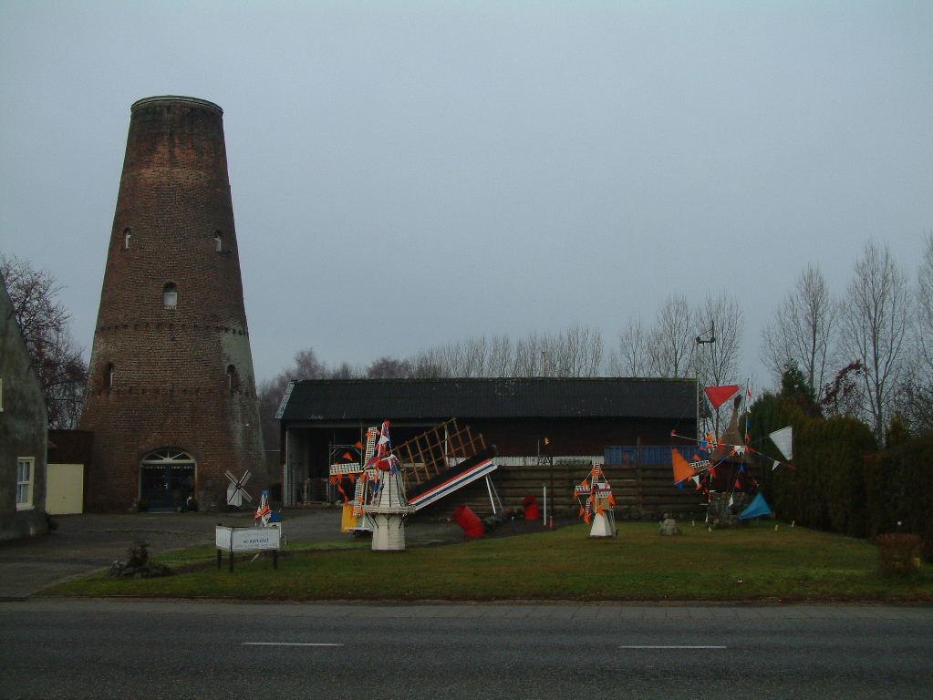 6, Molen 01558 Molen van Van den Bergh (Sint-Oedenrode), Fotograaf onbekend, opname 12-12-2003 | Database Nederlandse molens