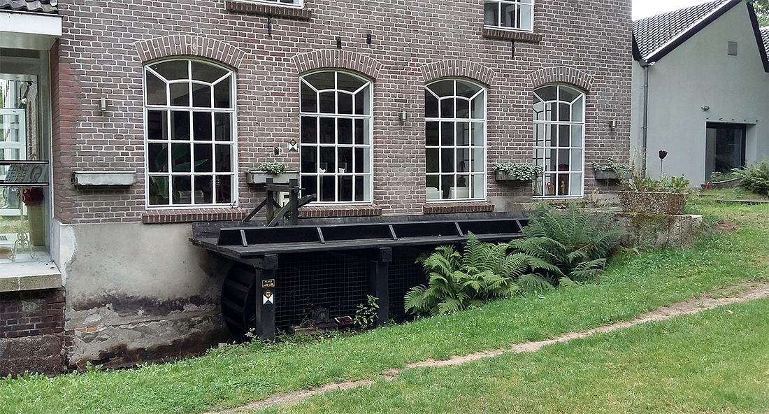 3, Molen 03524 De Hamermolen (Ugchelen), Coen Manche (8-8-2019) | Database Nederlandse molens media-bestand