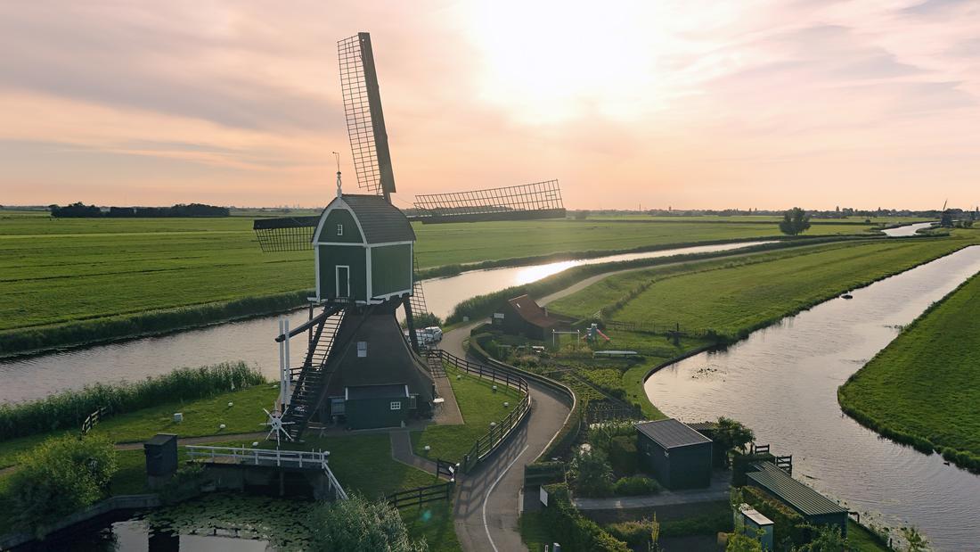 2, Molen 01486 Achterlandse Molen (Groot-Ammers), Wilco de Vos (03-07-2026)Gefotografeerd met een drone. | Database Nederlandse molens
