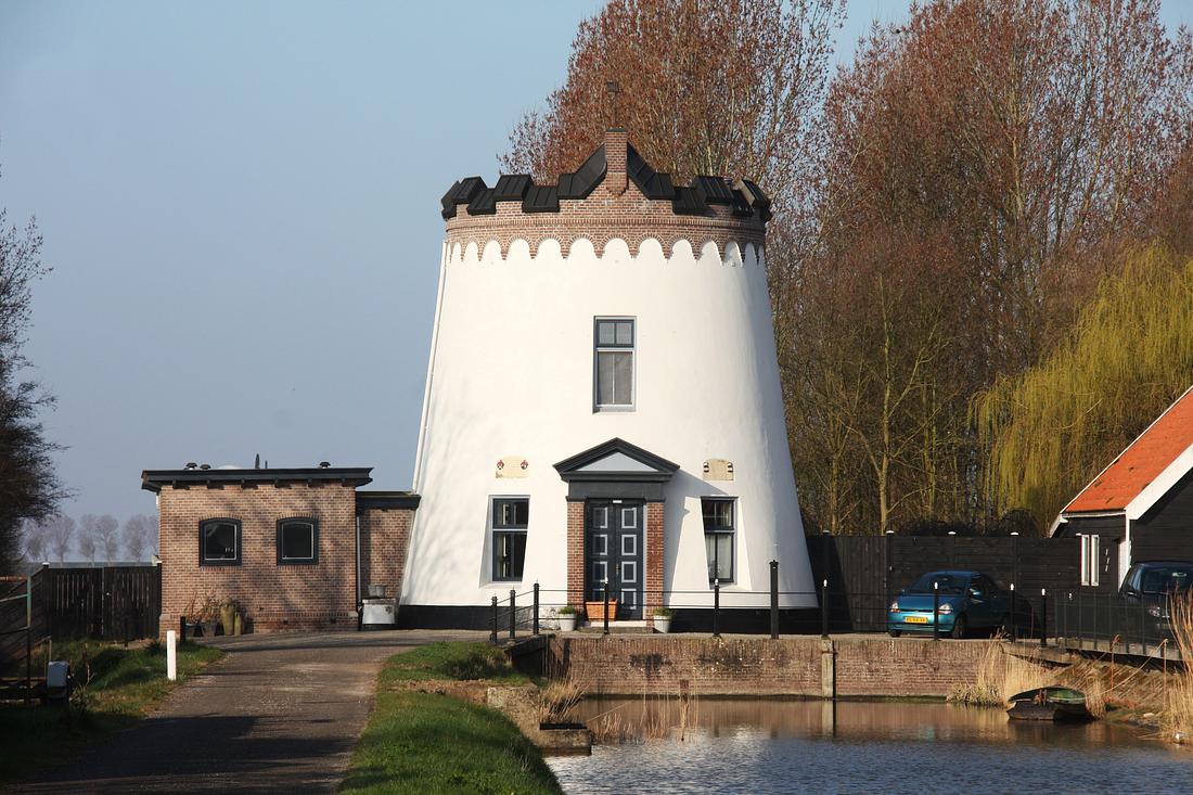 10, Molen 01885 a Polder Dirksland (Dirksland), Foto van Denis van Cronenburg, 16-03-2014 | Database Nederlandse molens