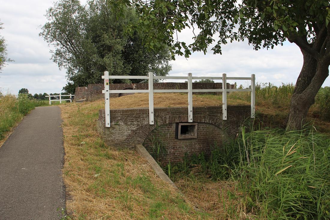 4, Molen 01074 a Broek en Lage Biezen, Broekse-, Hoekse- of Grote Molen (3e) (IJsselstein), Denis Van Cronenburg (20-07-2026) | Database Nederlandse molens