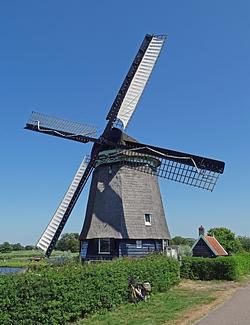 Molen Twiskemolen, Landsmeer, Martin E. van Doornik (25-07-2026)De Twiskemolen nu met witte zeilen. | Database Nederlandse molens