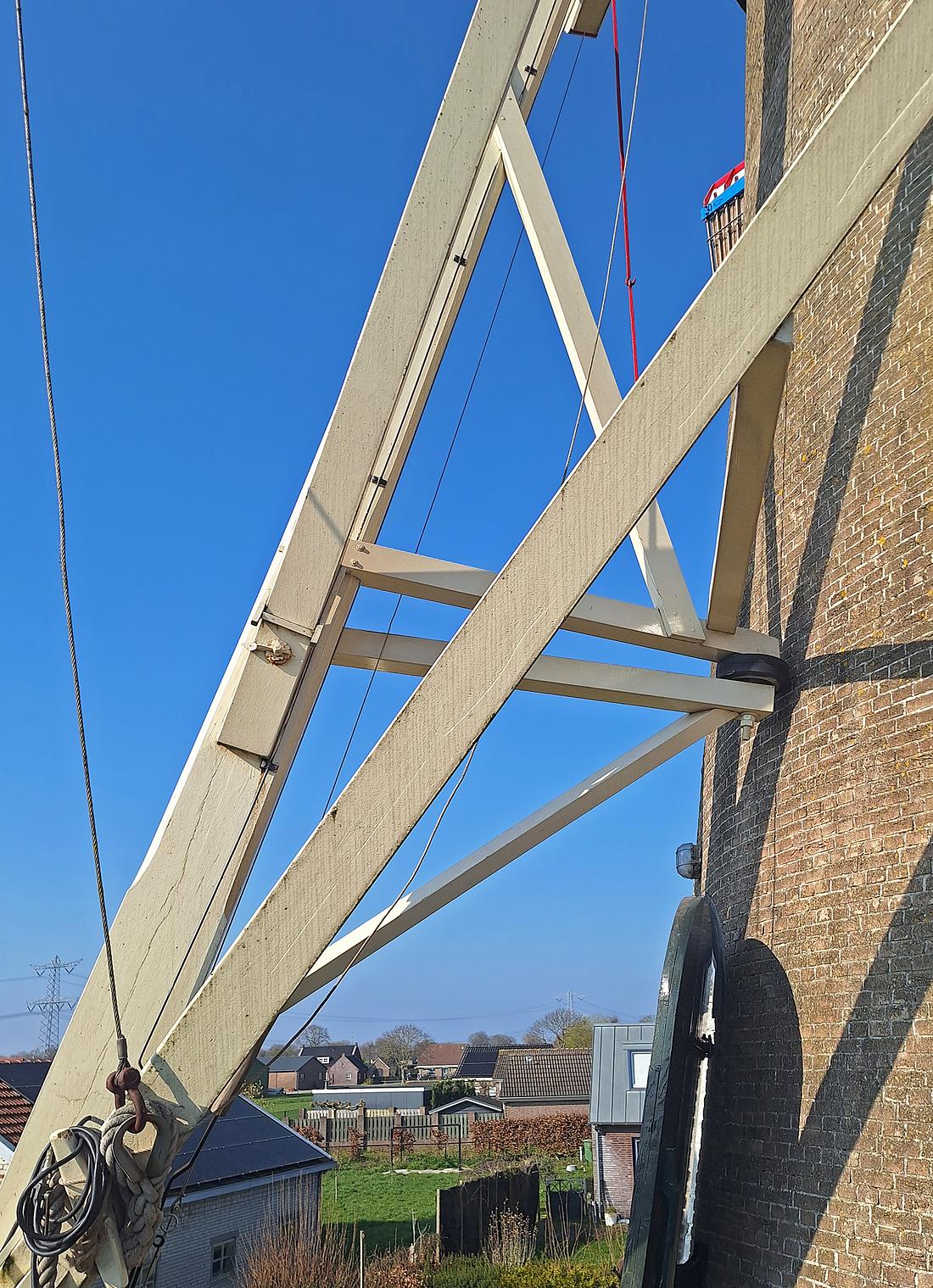 8, Molen 02593 De Hoop (Den Hout), Jay Verkerk (22-03-2026)De molen heeft nu weer de kruirol, zoals deze vroeger ook had. | Database Nederlandse molens